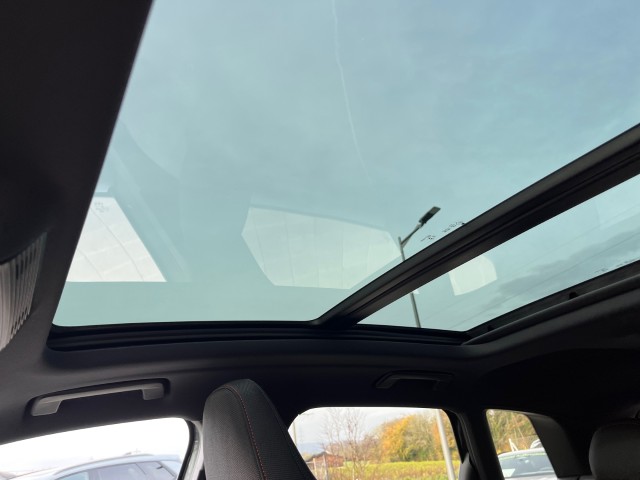 AUDI Q3 SUV TFSI quattro 195 kW S tronic-image-21