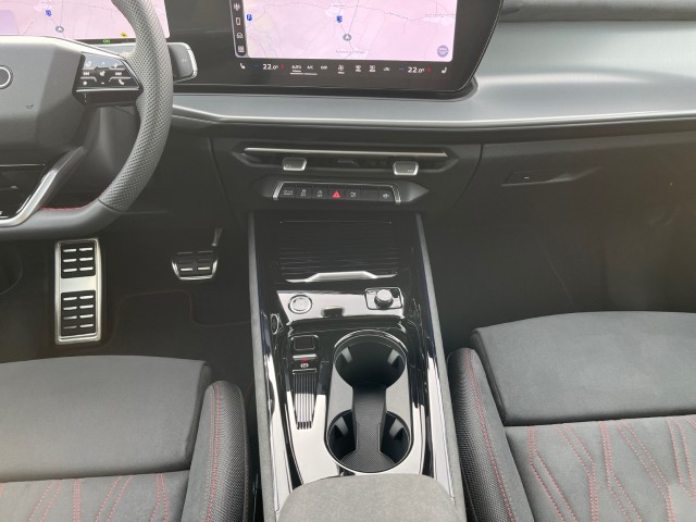 AUDI Q3 SUV TFSI quattro 195 kW S tronic-image-14