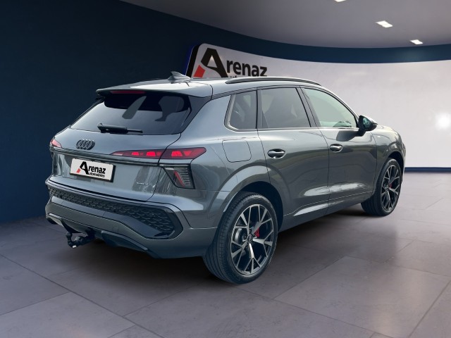 AUDI Q3 SUV TFSI quattro 195 kW S tronic-image-4