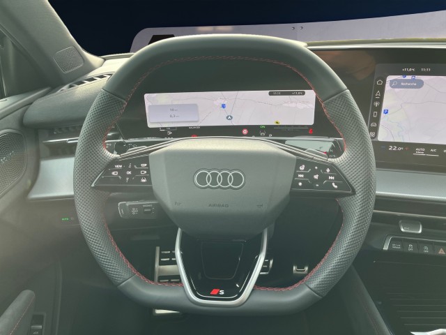 AUDI Q3 SUV TFSI quattro 195 kW S tronic-image-12