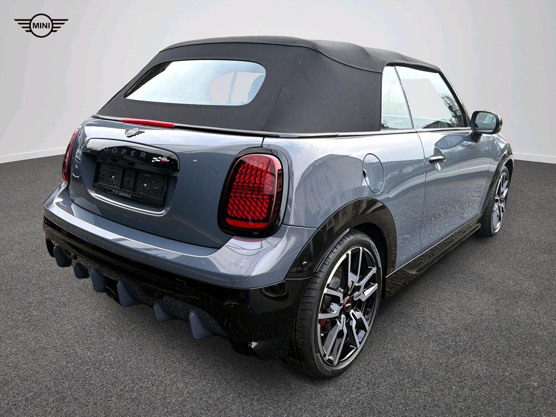 MINI John Cooper Works Cabrio-image-4