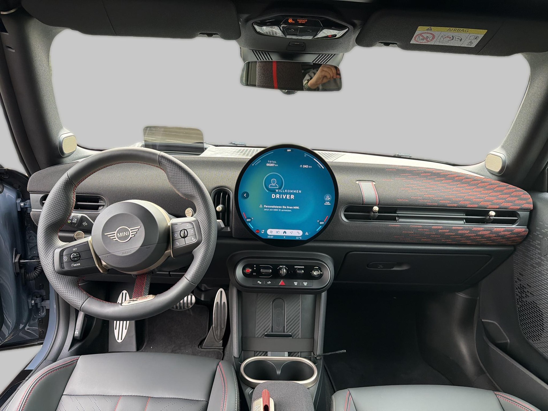 MINI John Cooper Works Cabrio-image-10