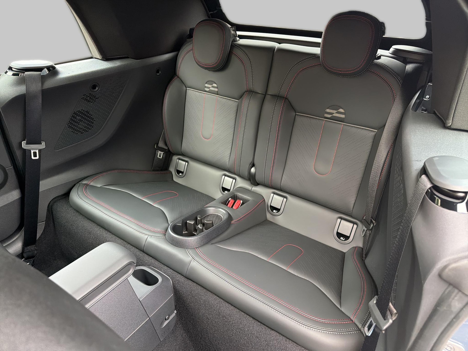 MINI John Cooper Works Cabrio-image-16
