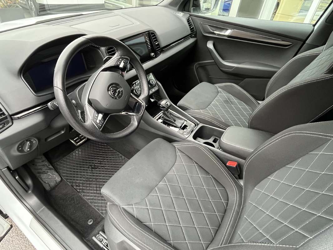 SKODA Karoq 2.0 TDI SportLine 4x4 DSG-image-2