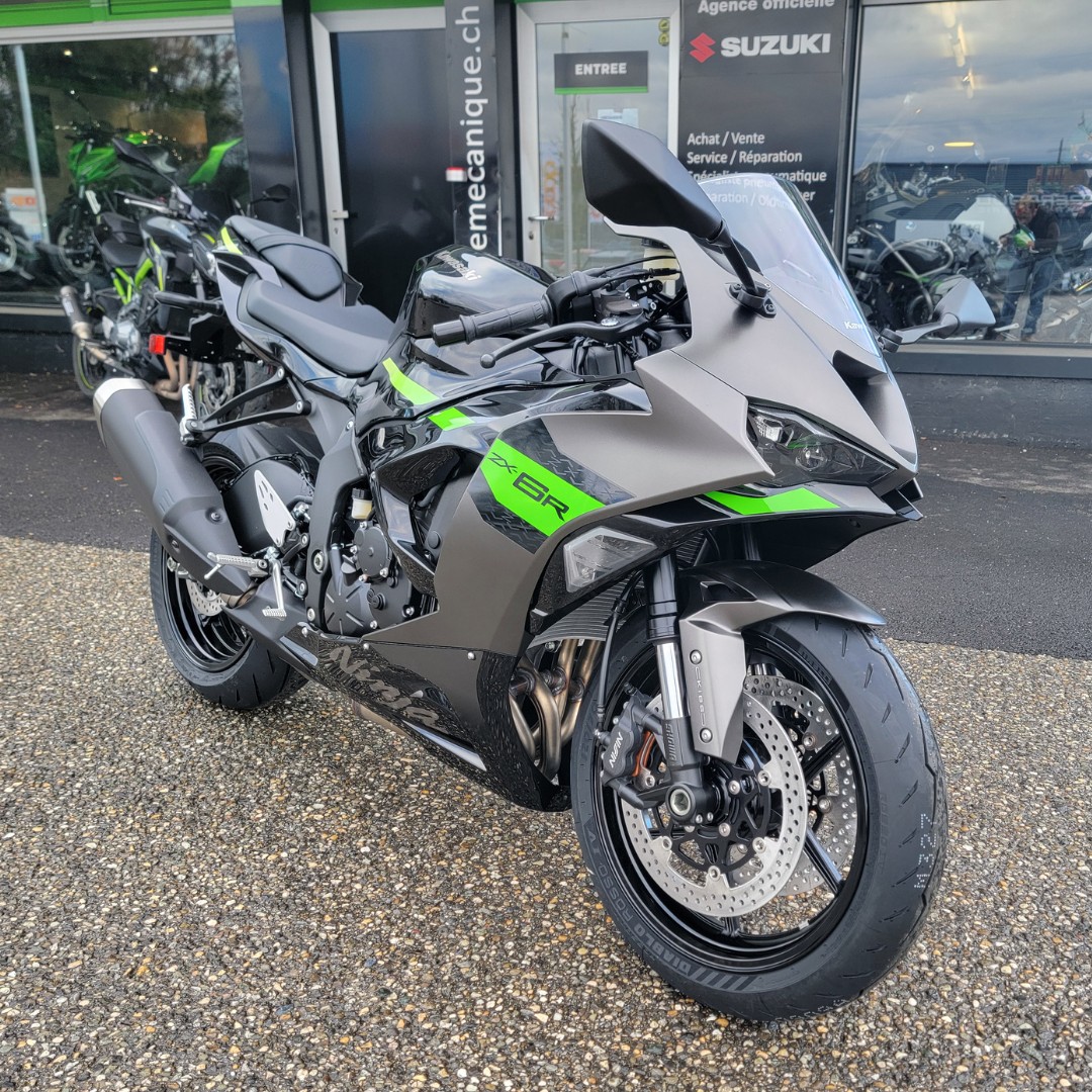 KAWASAKI Ninja ZX-6R