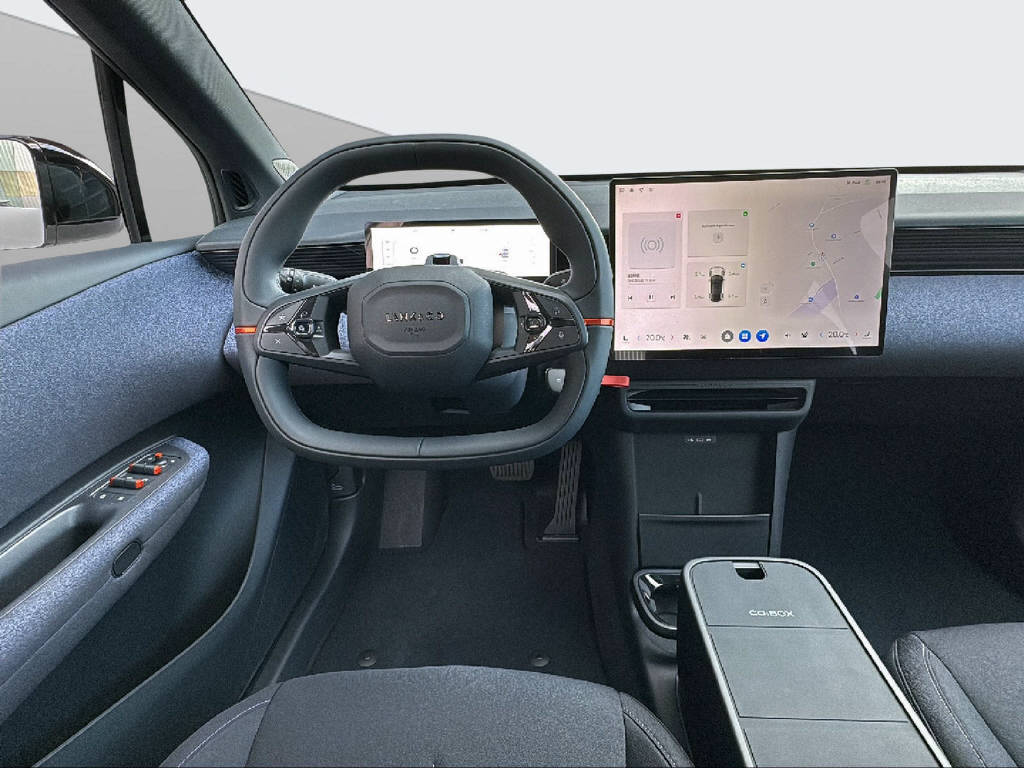LYNK & CO 02 Core-image-11
