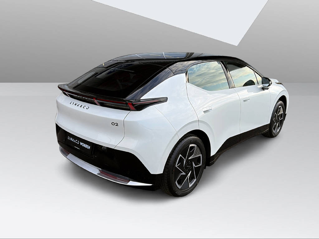 LYNK & CO 02 Core-image-6