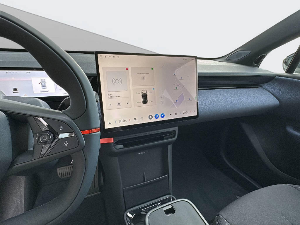 LYNK & CO 02 Core-image-14