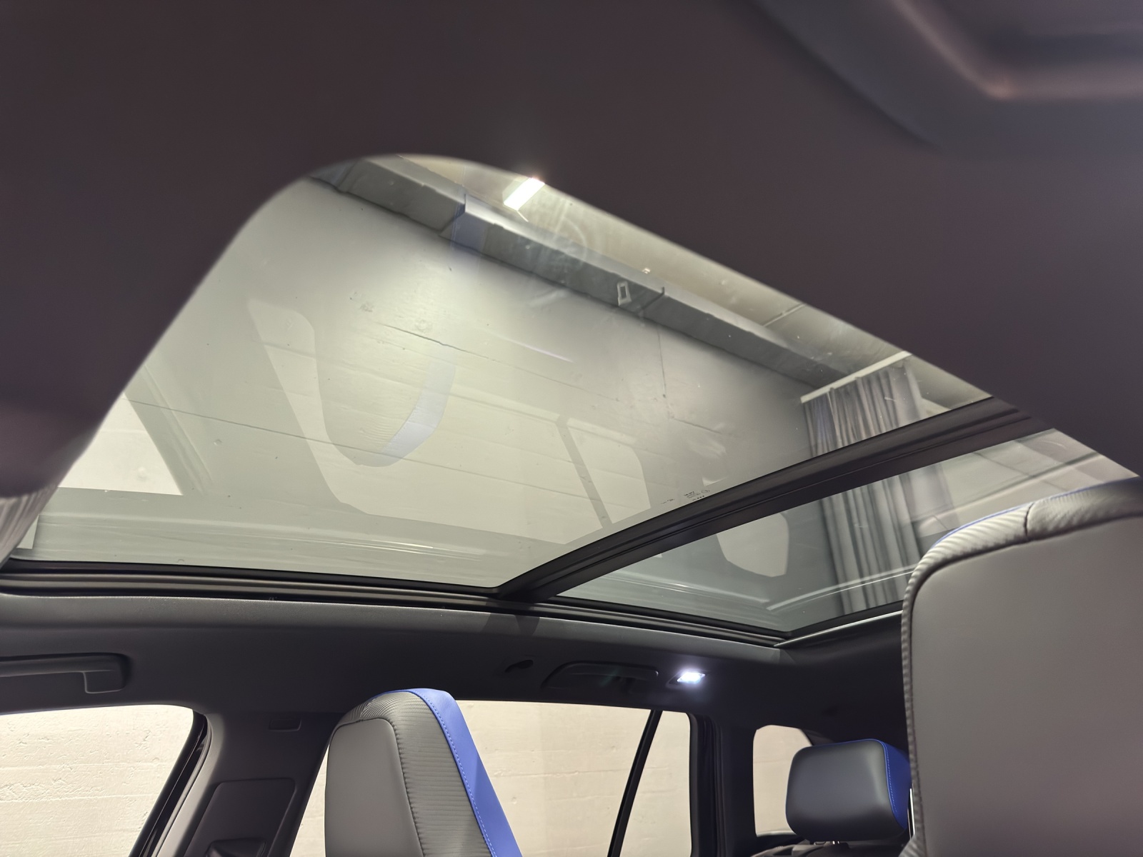 VW Golf VIII Variant 2.0 TSI R DSG 4motion-image-15