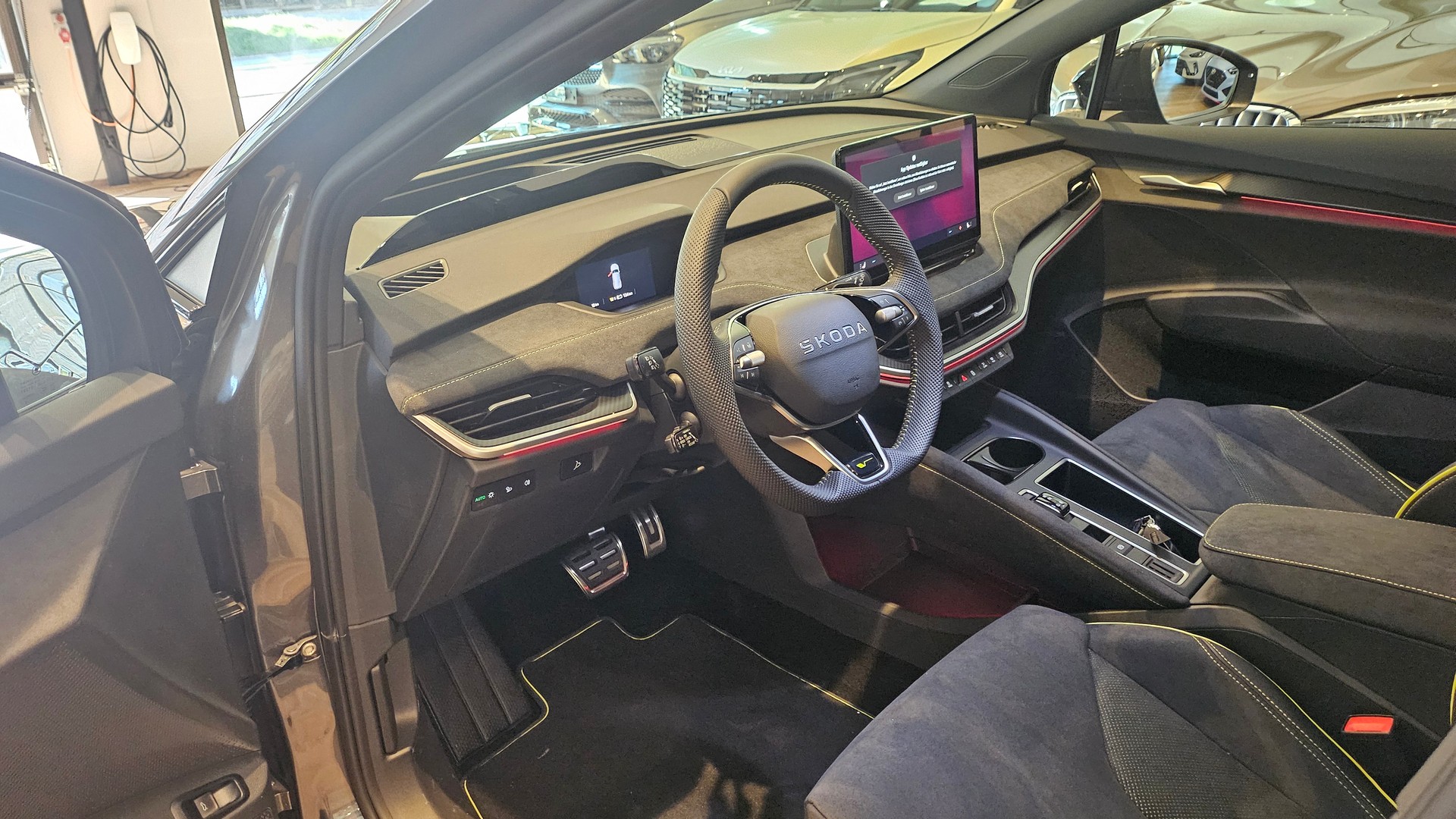 SKODA Elroq 85 RS 4x4-image-24