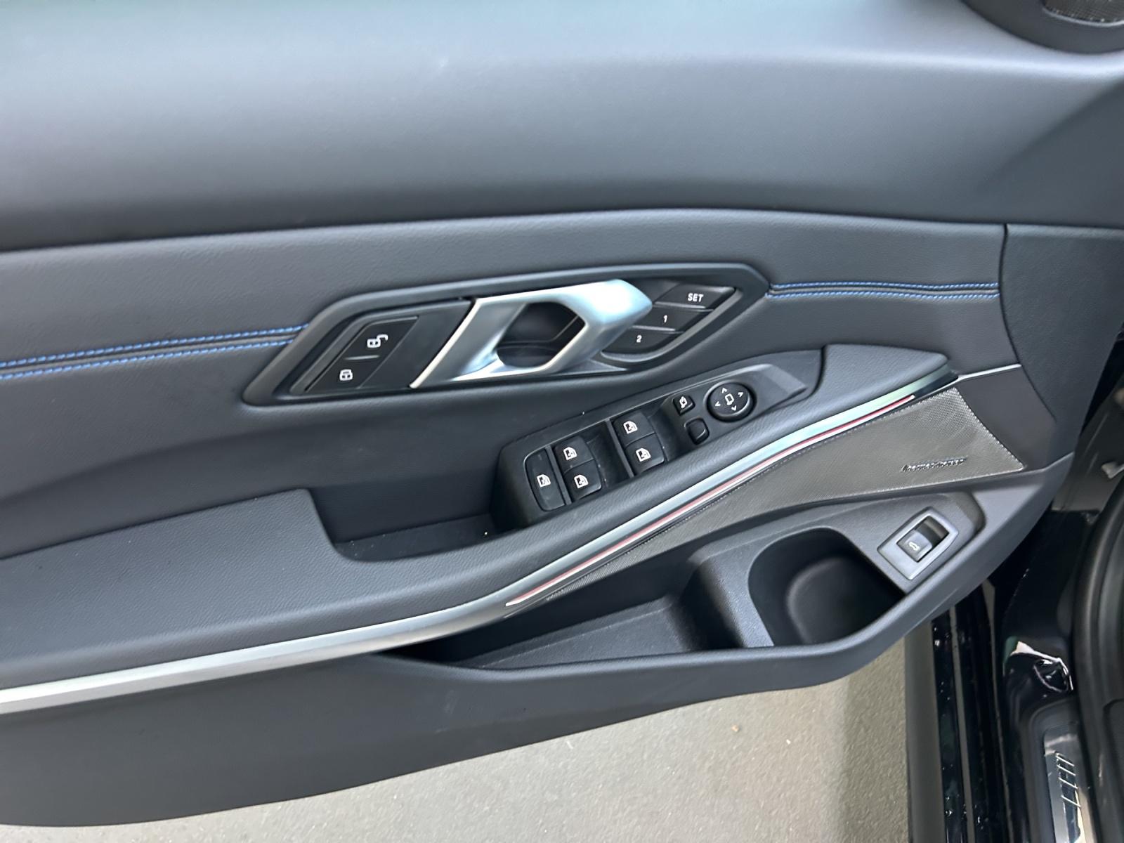 BMW 330i xDrive SAG Touring-image-17