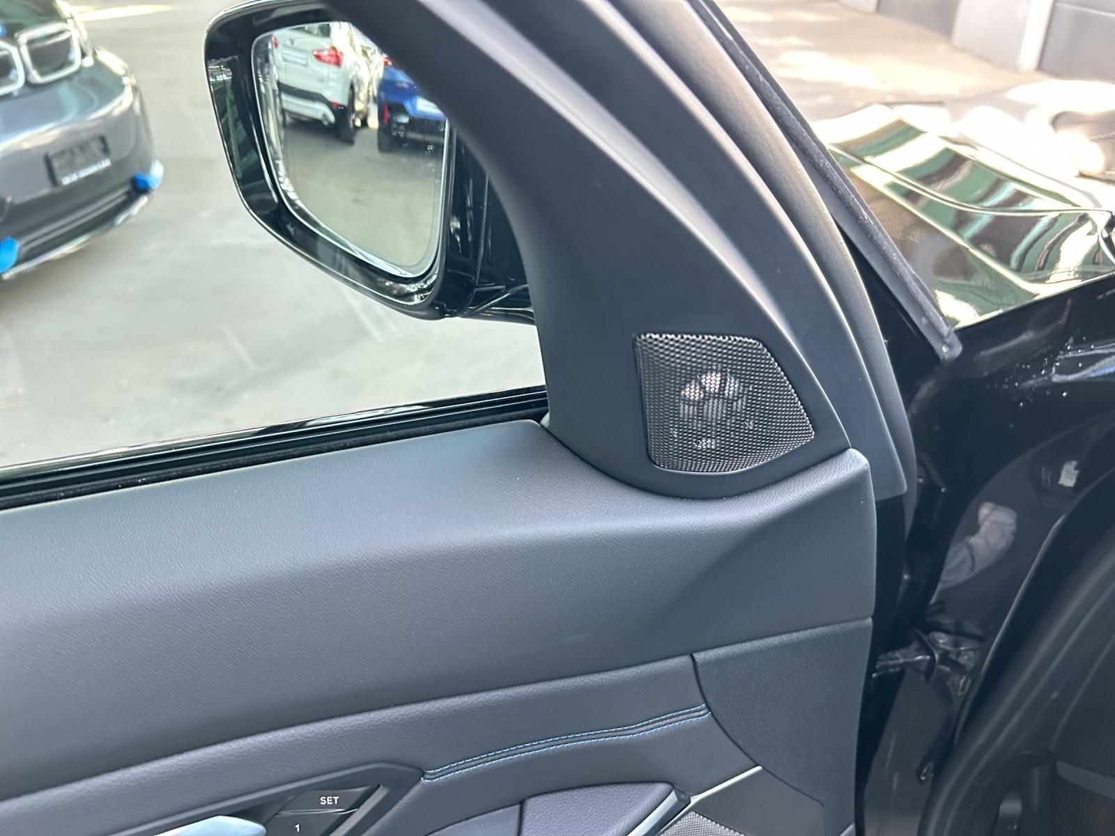 BMW 330i xDrive SAG Touring-image-16