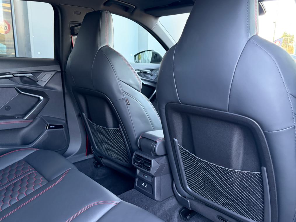 AUDI RS3 Limousine 2.5 TSi quattro-image-12