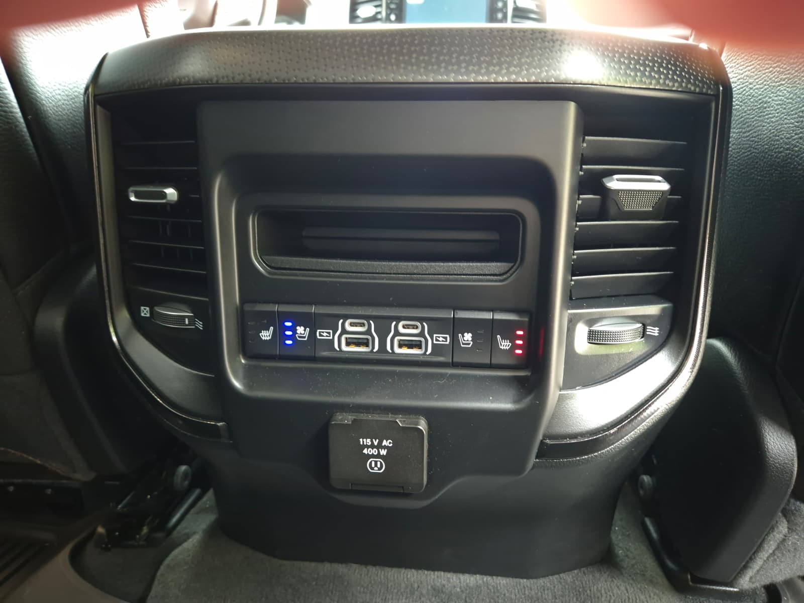 DODGE RAM 1500 TRX Level 2 Sandblast Edition-image-28