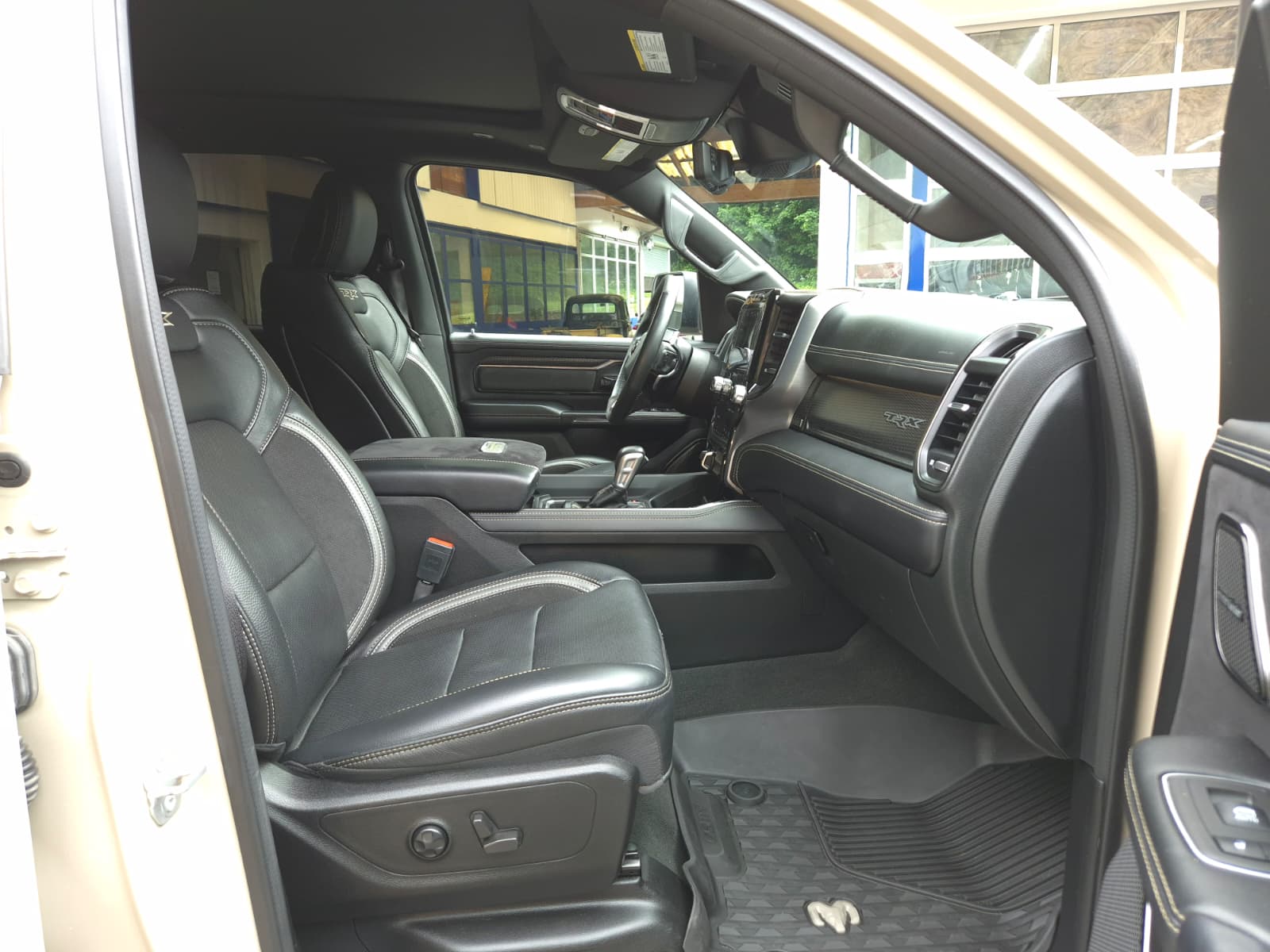 DODGE RAM 1500 TRX Level 2 Sandblast Edition-image-26