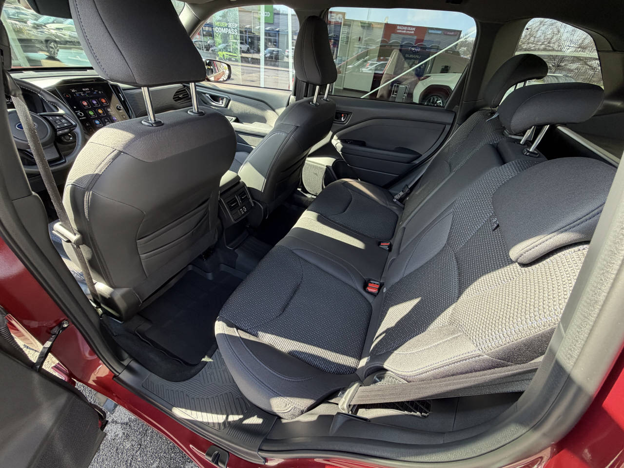 SUBARU Forester Station 2.0i e-Boxer Swiss Plus-image-7