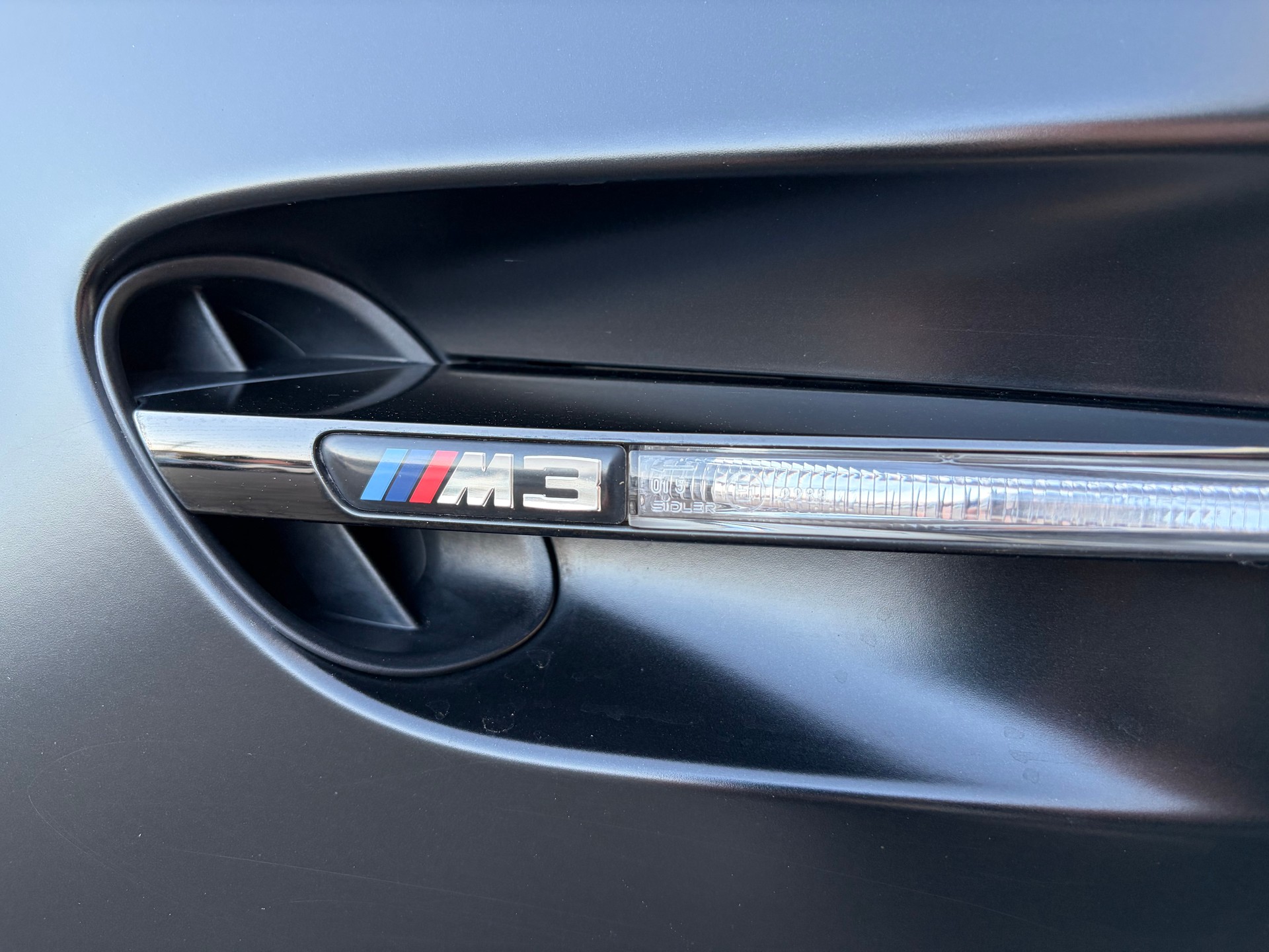 BMW M3 Coupé DSG Competetion Frozen Black Num. 9-image-8