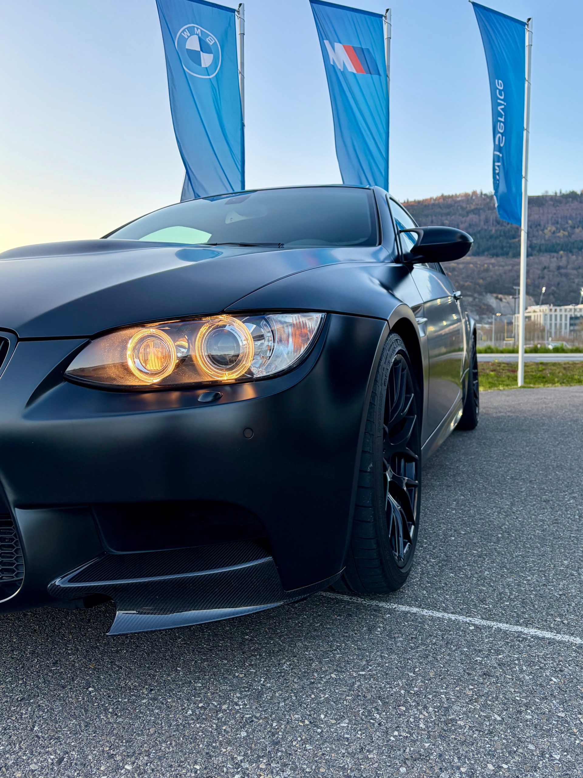 BMW M3 Coupé DSG Competetion Frozen Black Num. 9-image-5