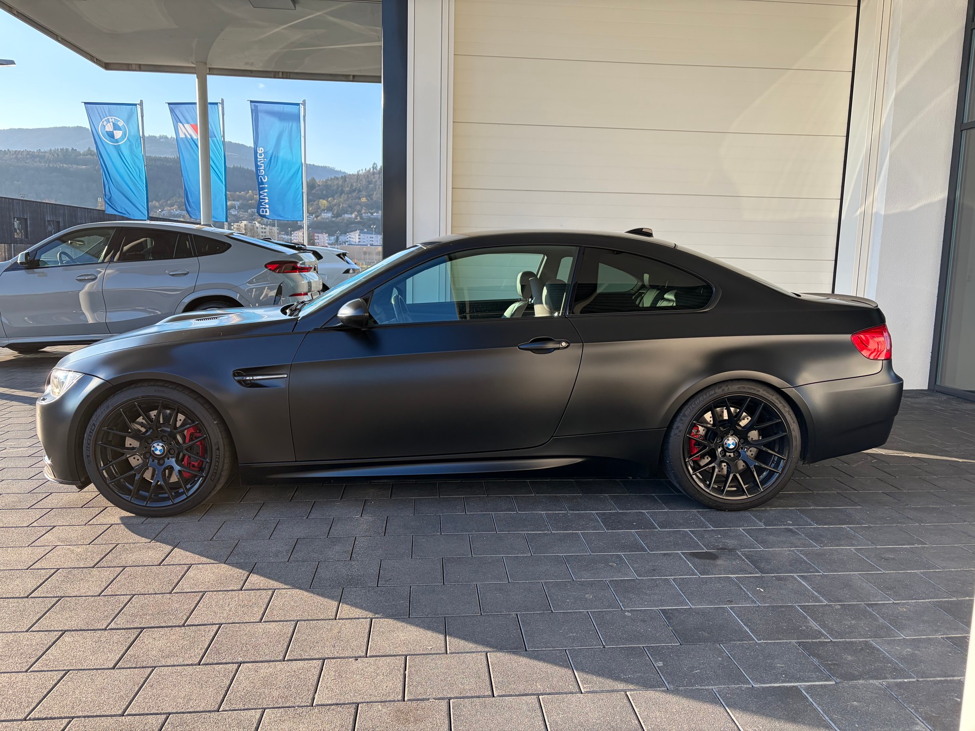 BMW M3 Coupé DSG Competetion Frozen Black Num. 9-image-1