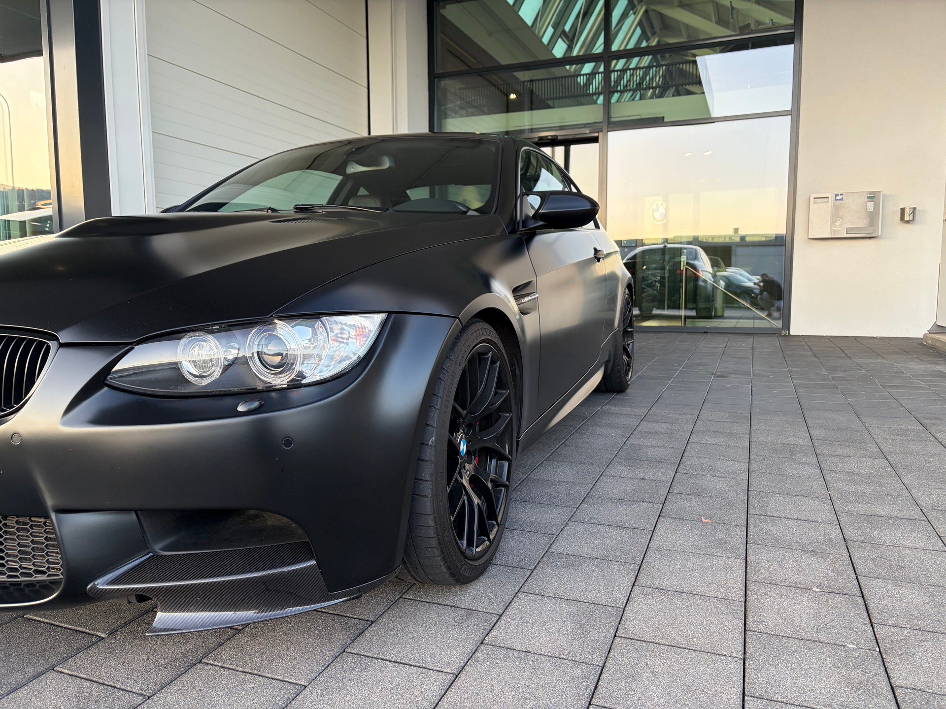 BMW M3 Coupé DSG Competetion Frozen Black Num. 9-image-2
