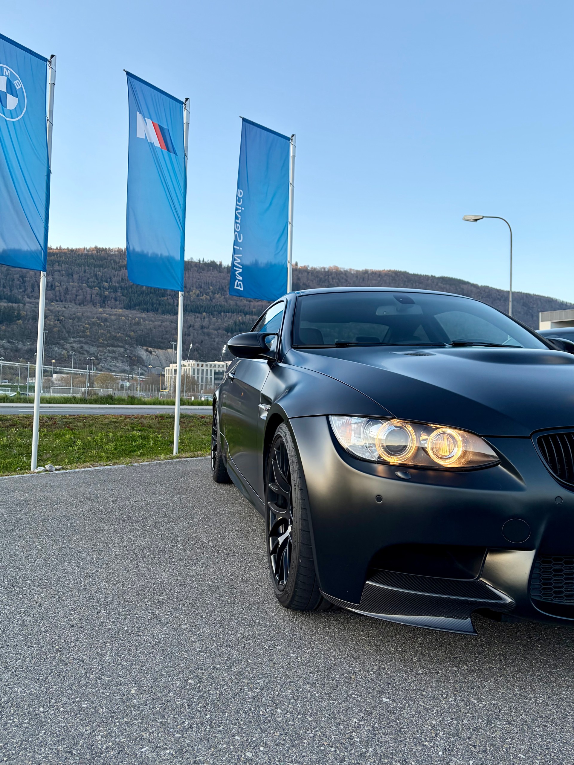 BMW M3 Coupé DSG Competetion Frozen Black Num. 9-image-6