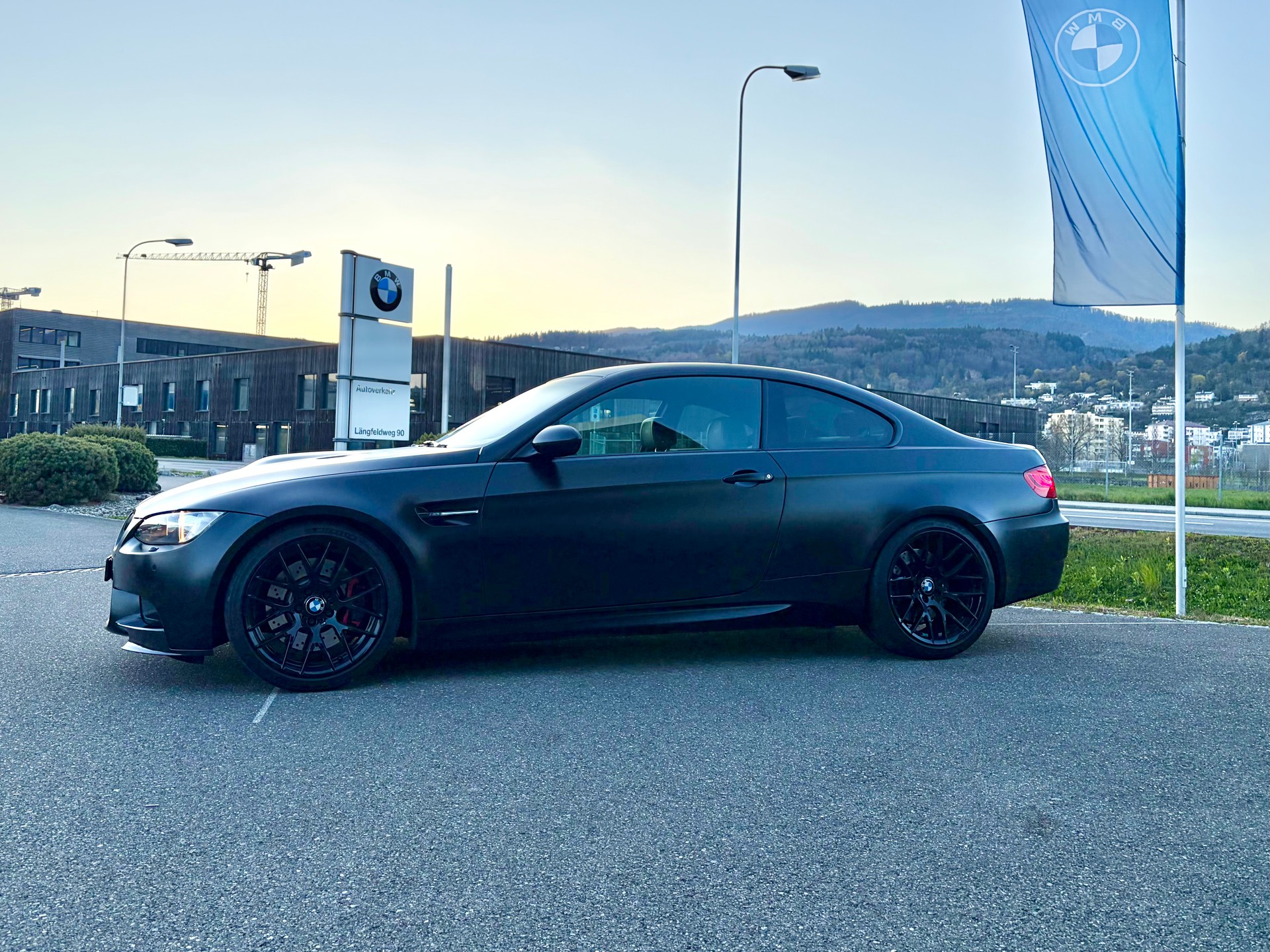 BMW M3 Coupé DSG Competetion Frozen Black Num. 9-image-4