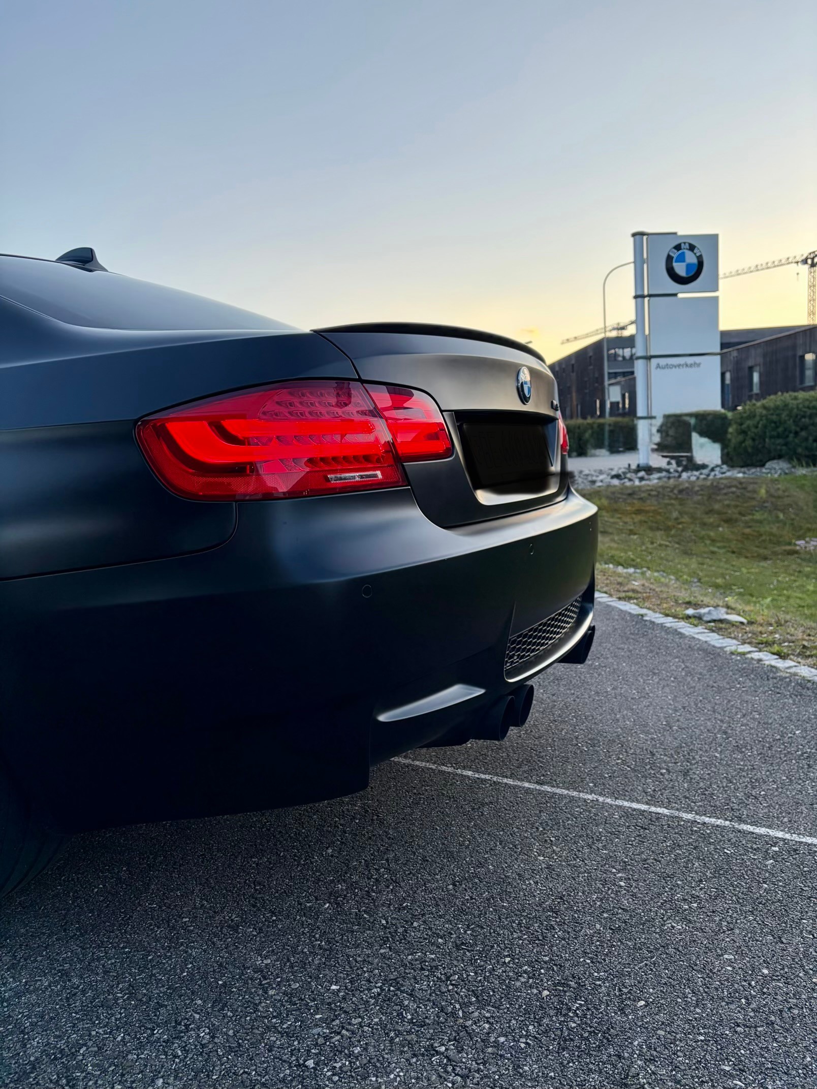 BMW M3 Coupé DSG Competetion Frozen Black Num. 9-image-7