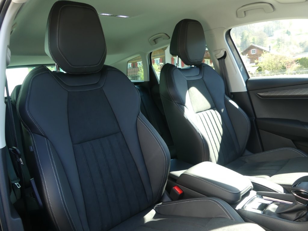 SKODA Karoq 1.5 TSI Dynamic DSG-image-10