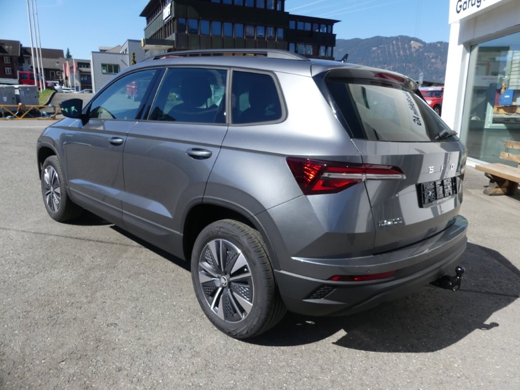 SKODA Karoq 1.5 TSI Dynamic DSG-image-1