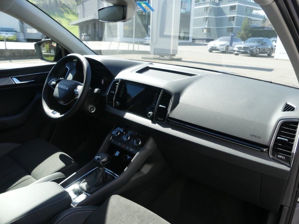 SKODA Karoq 1.5 TSI Dynamic DSG-image-8