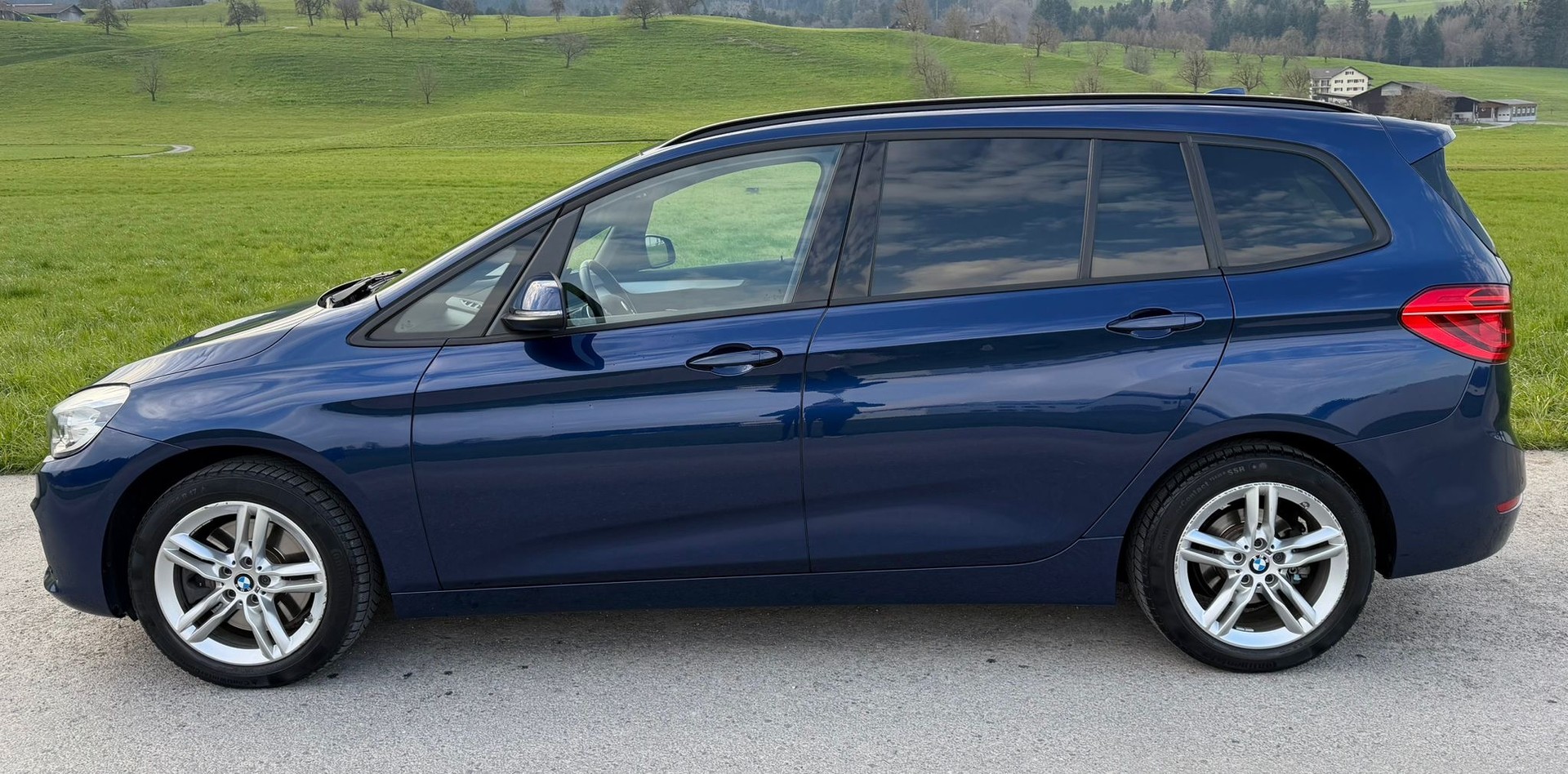 BMW 220d xDrive Gran Tourer M Sport Steptronic-image-2