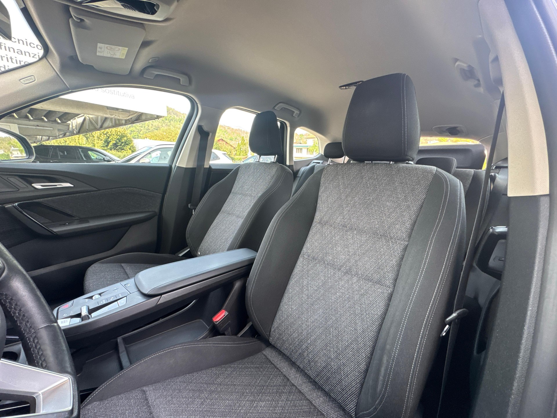 BMW X1 30e xDrive-image-12
