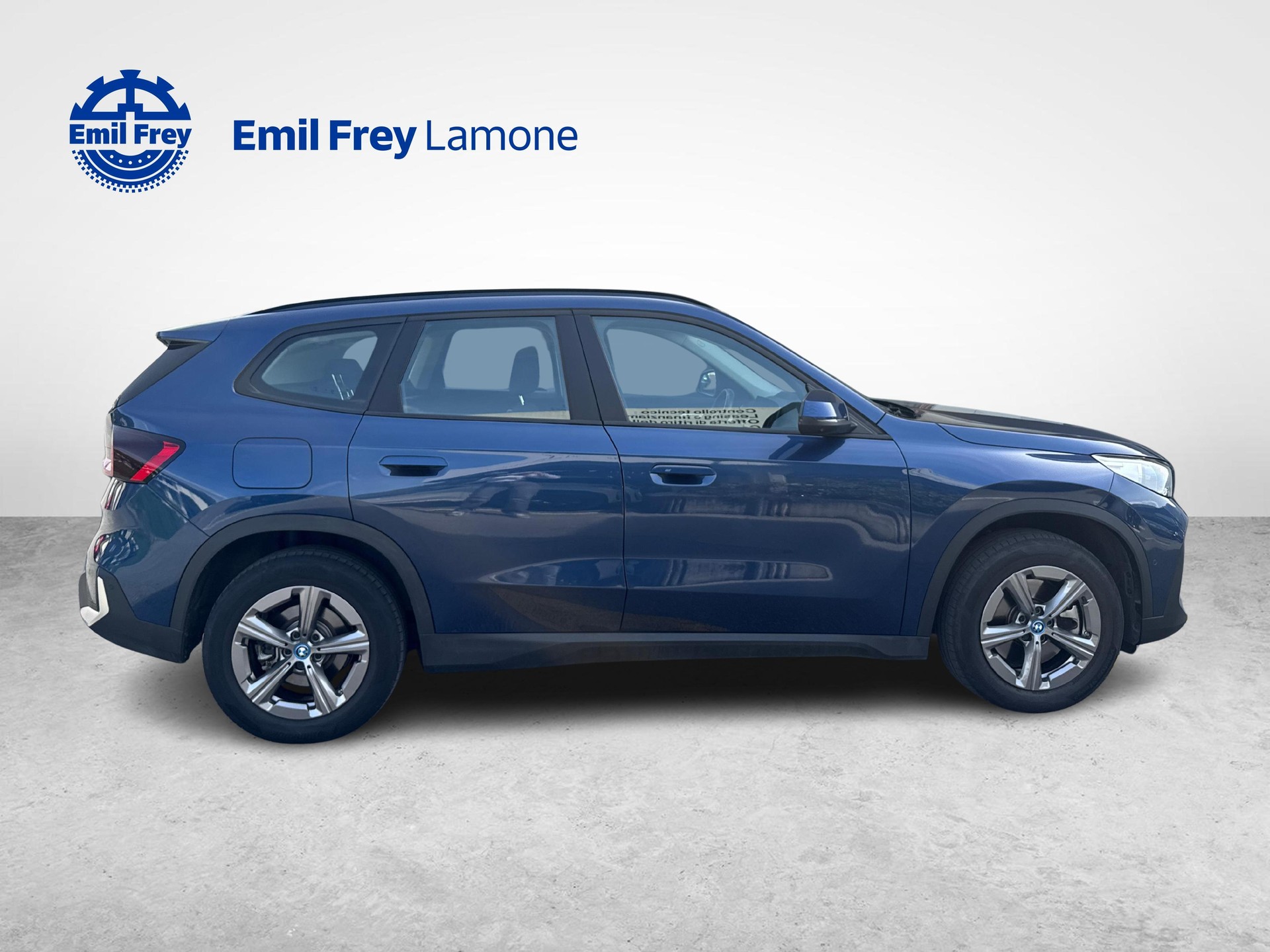 BMW X1 30e xDrive-image-7