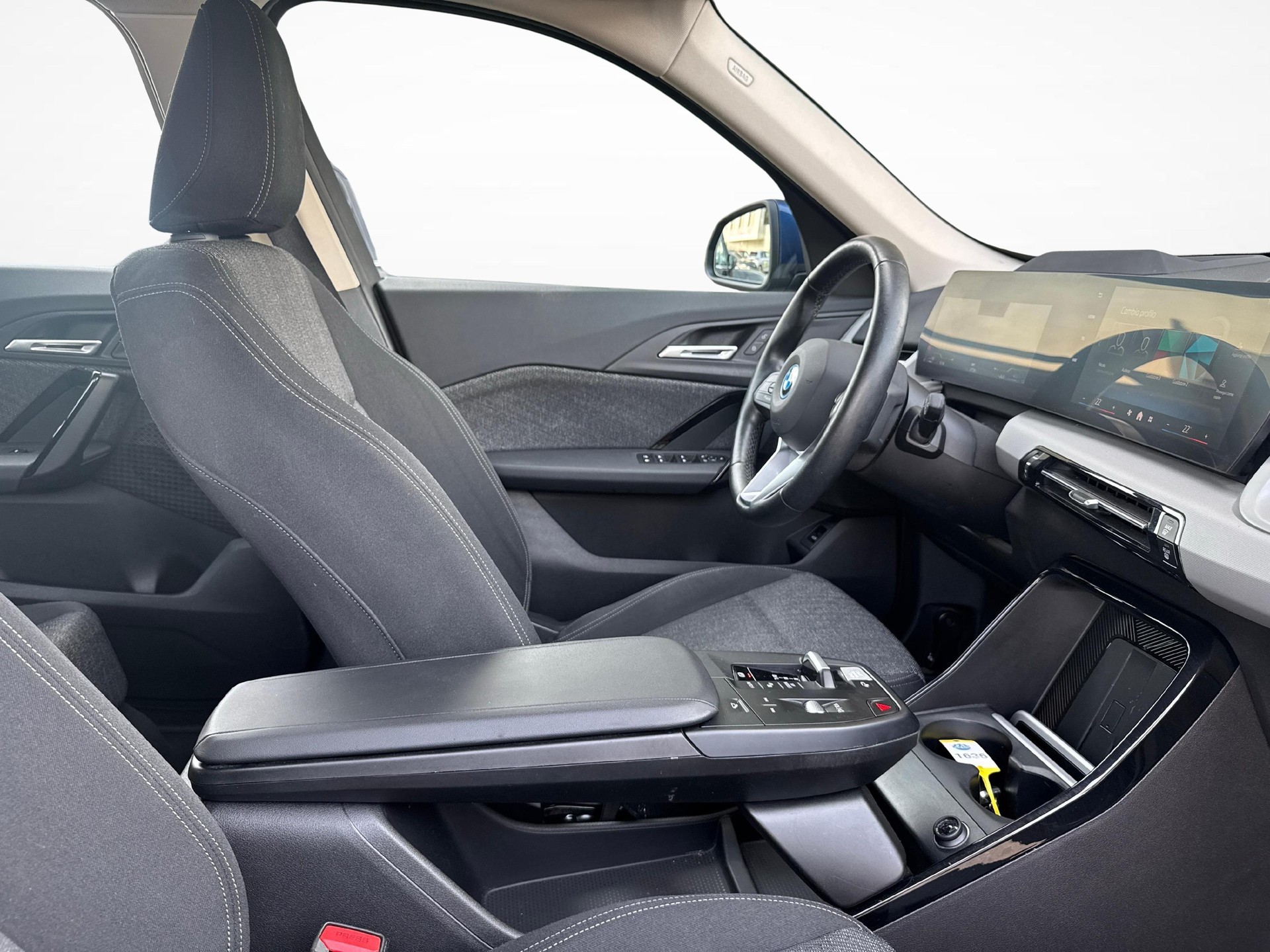 BMW X1 30e xDrive-image-18