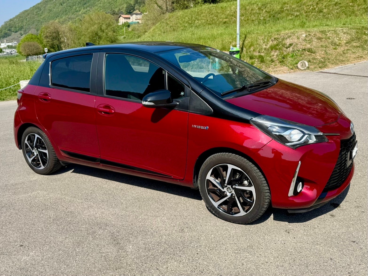 TOYOTA 1.5 VVT-i Hybrid Trend e-CVT-image-0