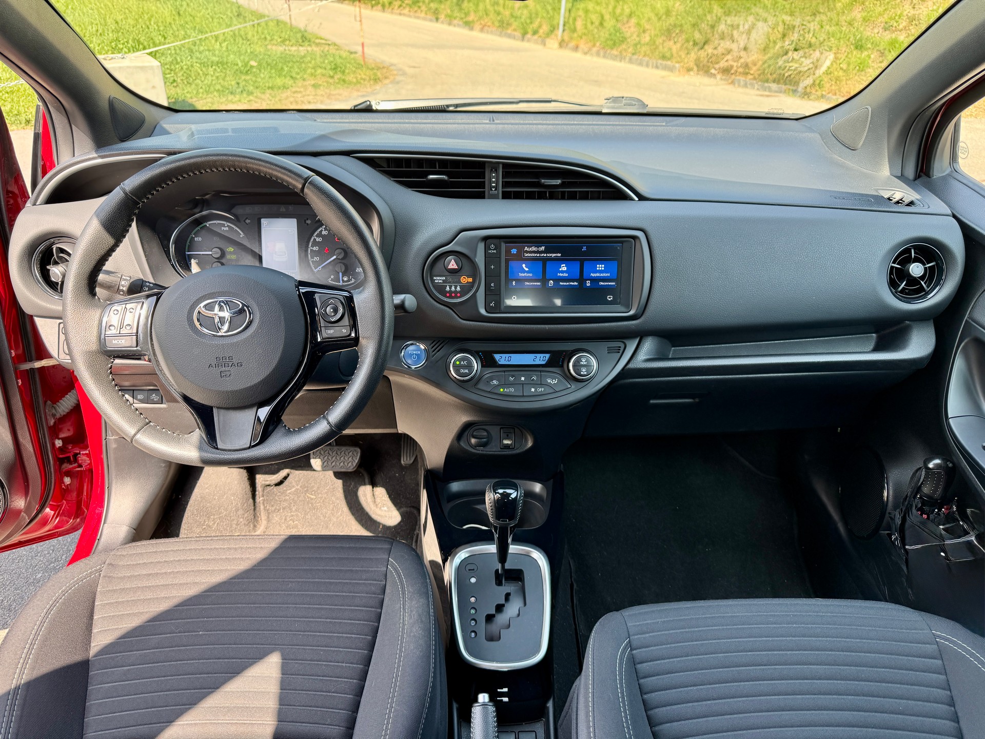 TOYOTA 1.5 VVT-i Hybrid Trend e-CVT-image-4