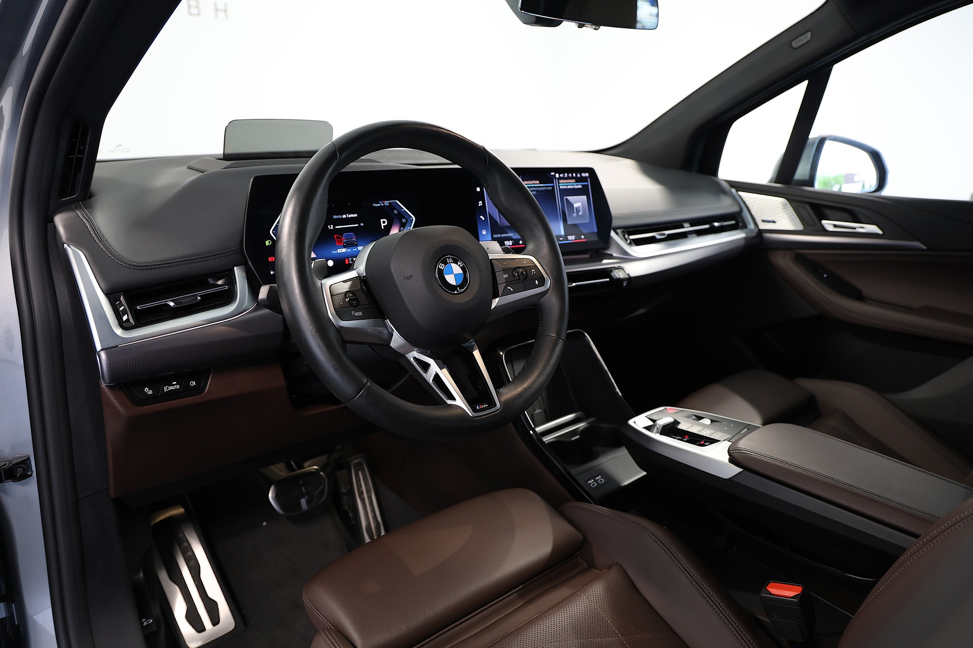 BMW 218d Active Tourer M Sport DKG-image-7