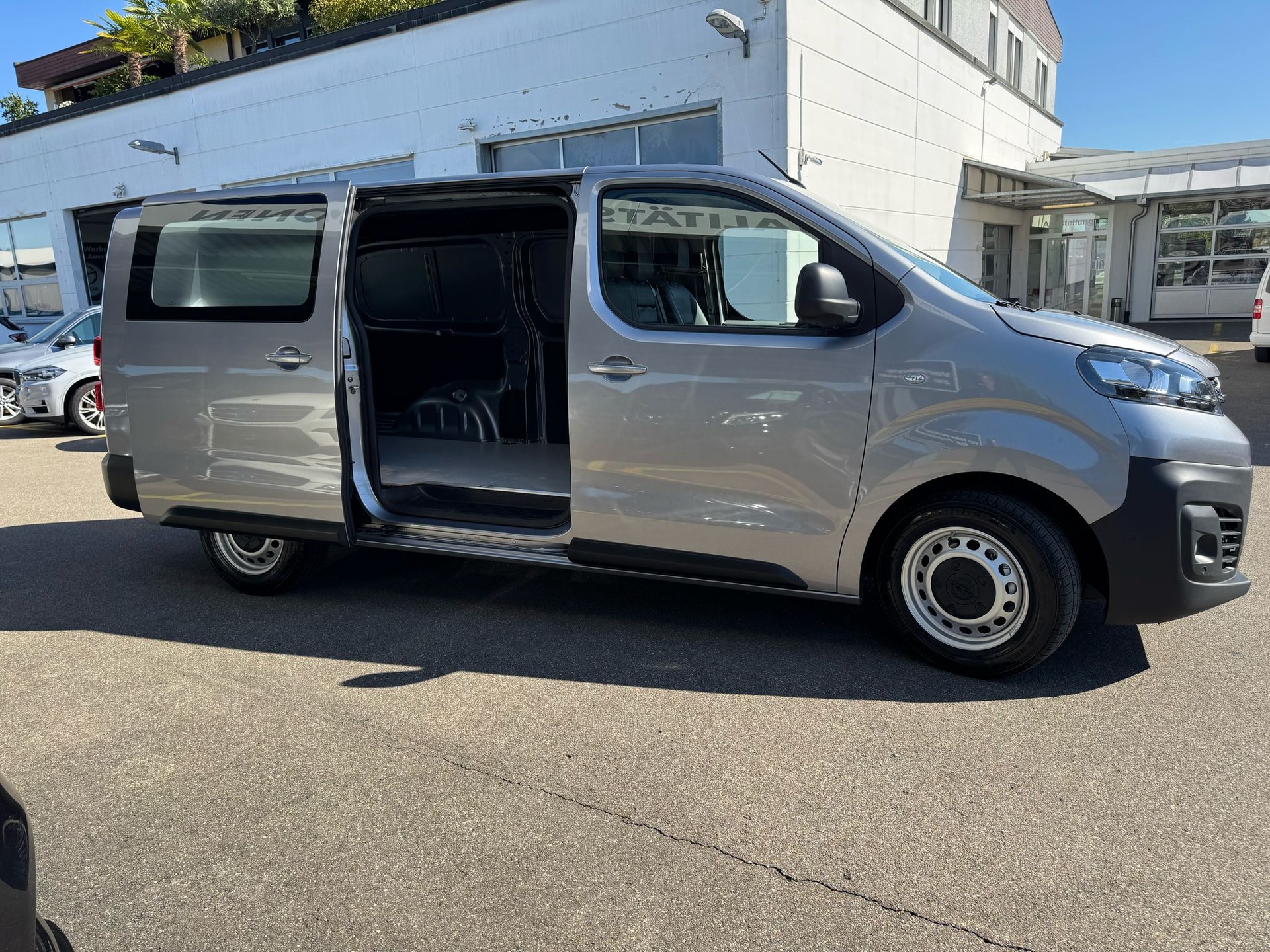 OPEL Vivaro Cargo 2.0 CDTI Enjoy s/s L EN-image-4