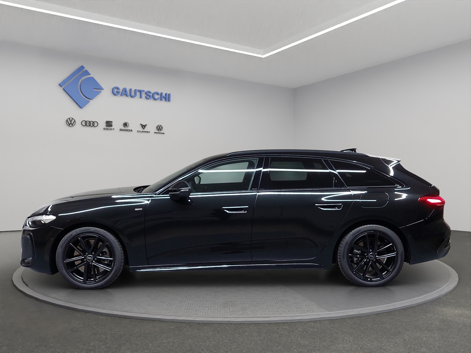 AUDI A5 Avant e-hybrid quattro Attraction 220 kW S tronic-image-1
