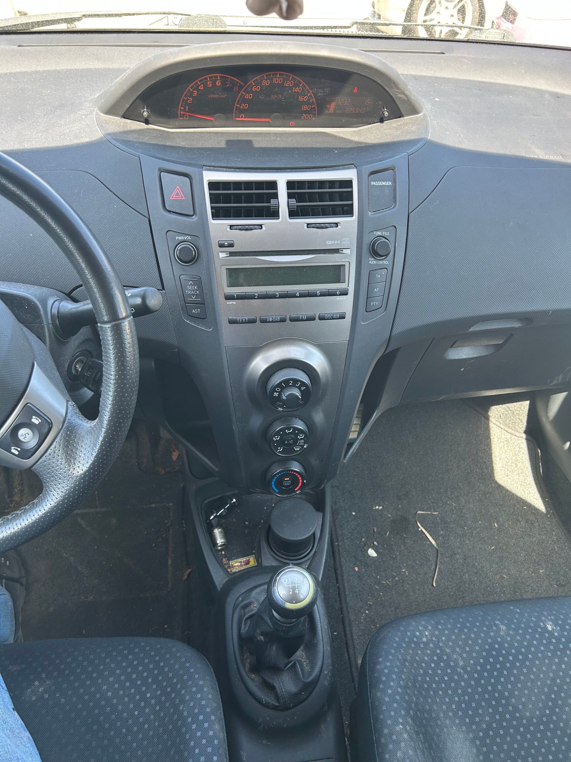 TOYOTA Limousine 1.3-image-10