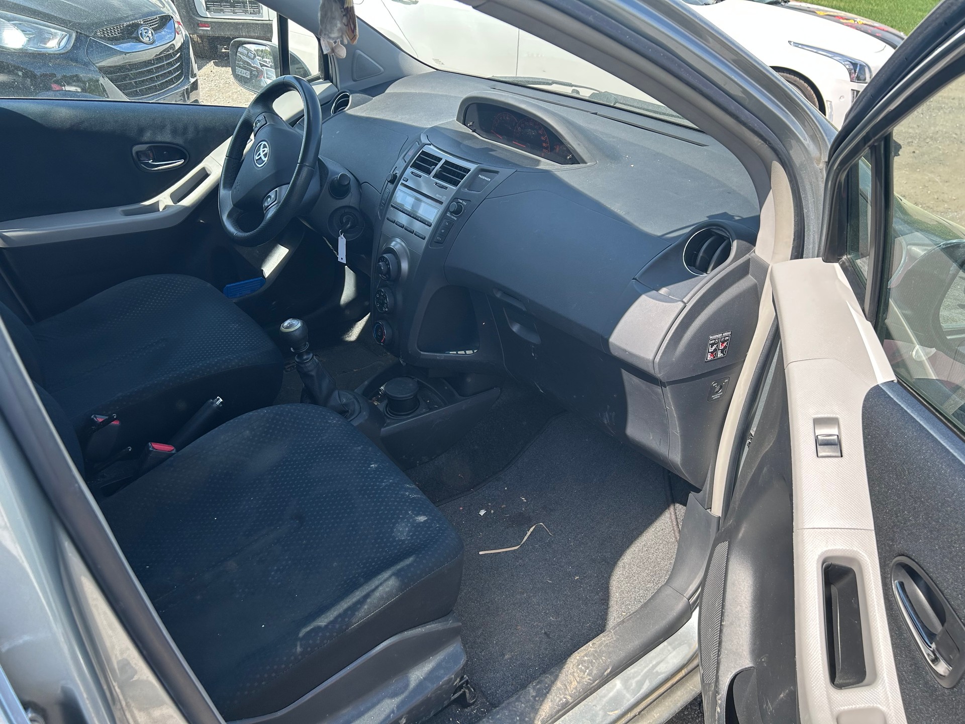 TOYOTA Limousine 1.3-image-13