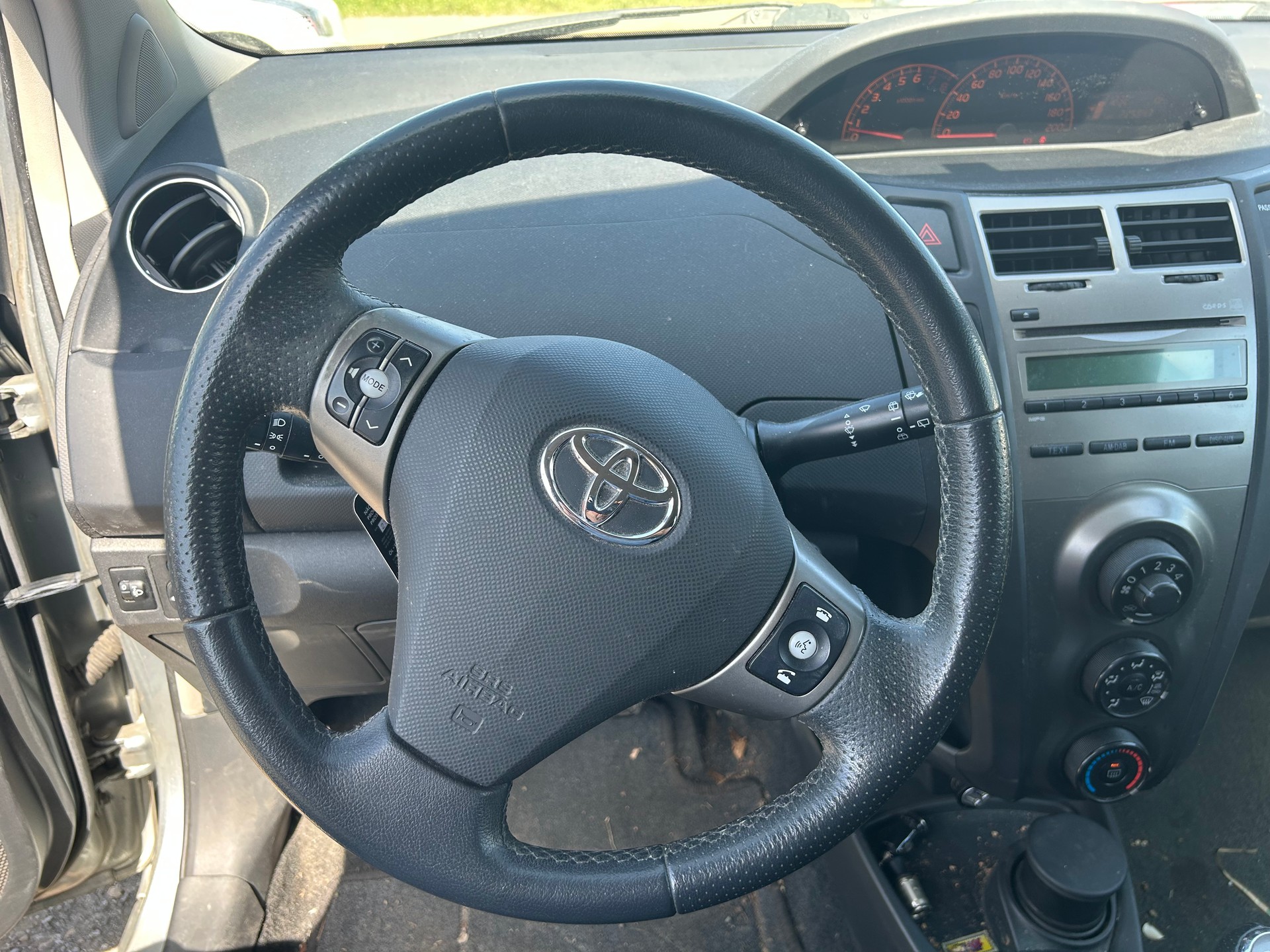 TOYOTA Limousine 1.3-image-7