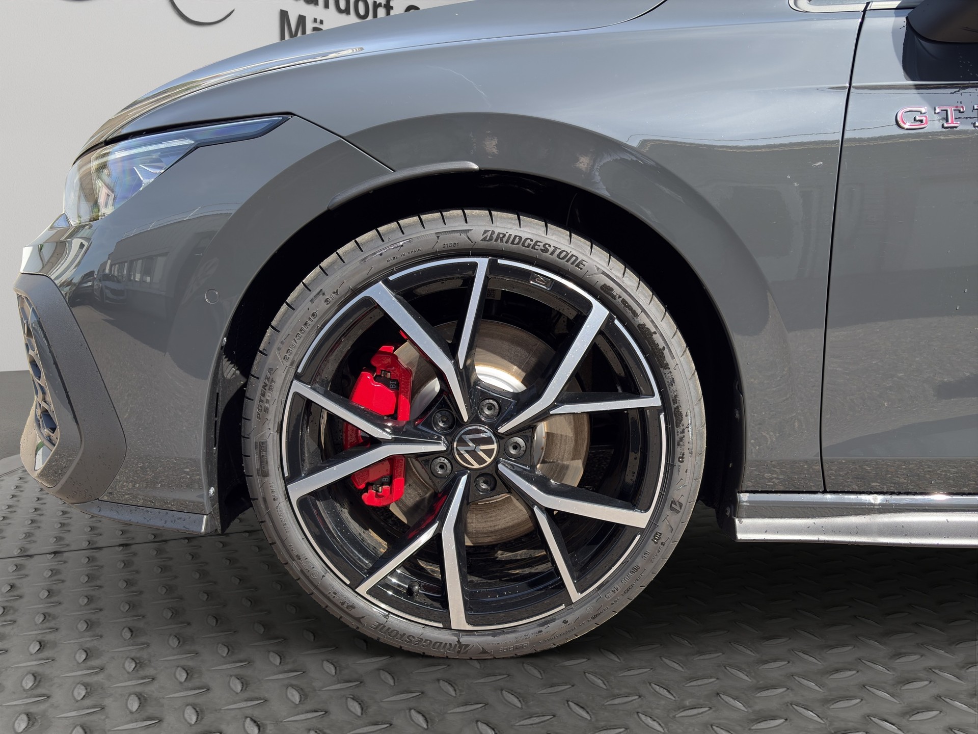 VW Golf 2.0 TSI GTI DSG-image-10