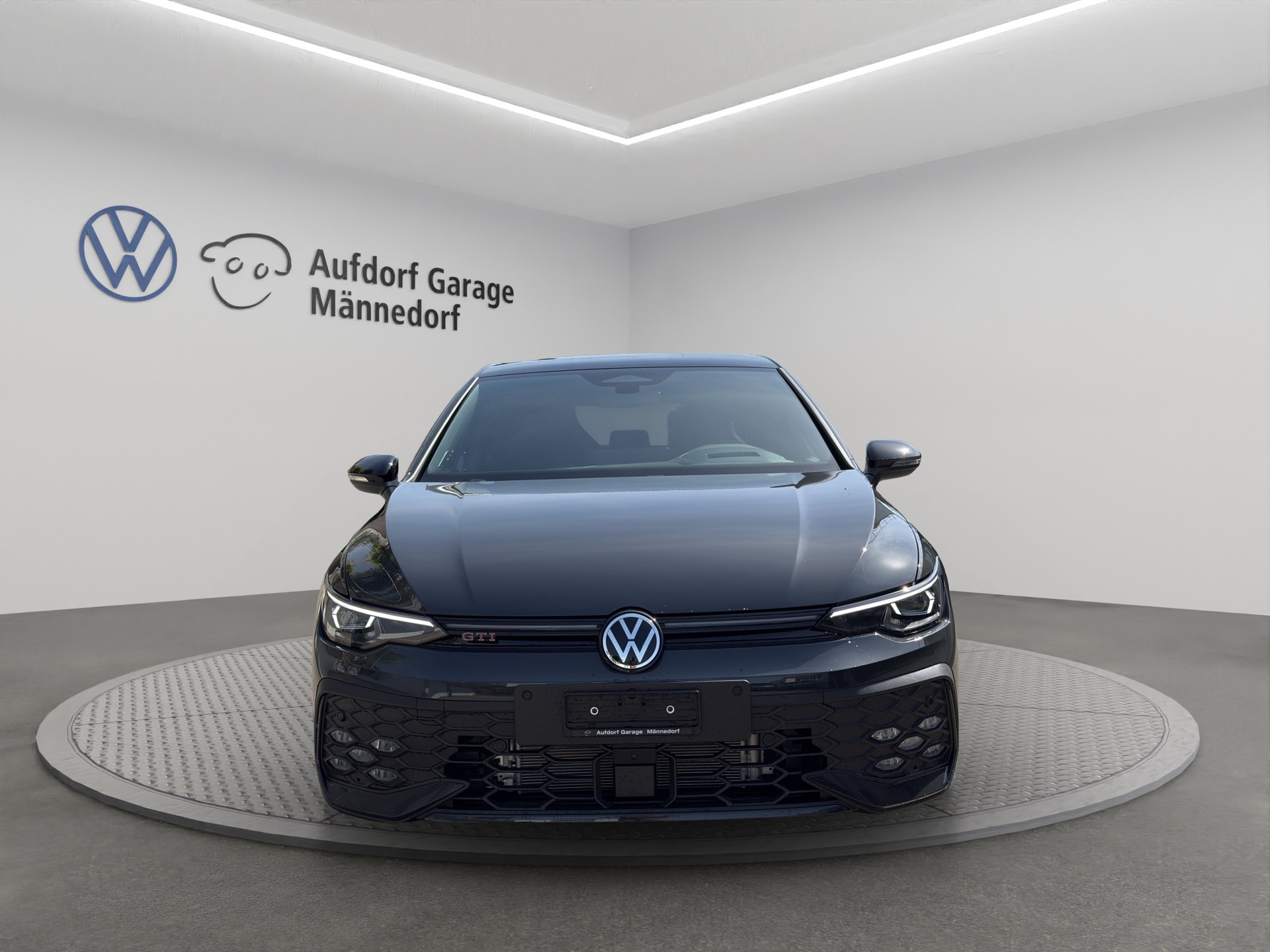 VW Golf 2.0 TSI GTI DSG-image-1