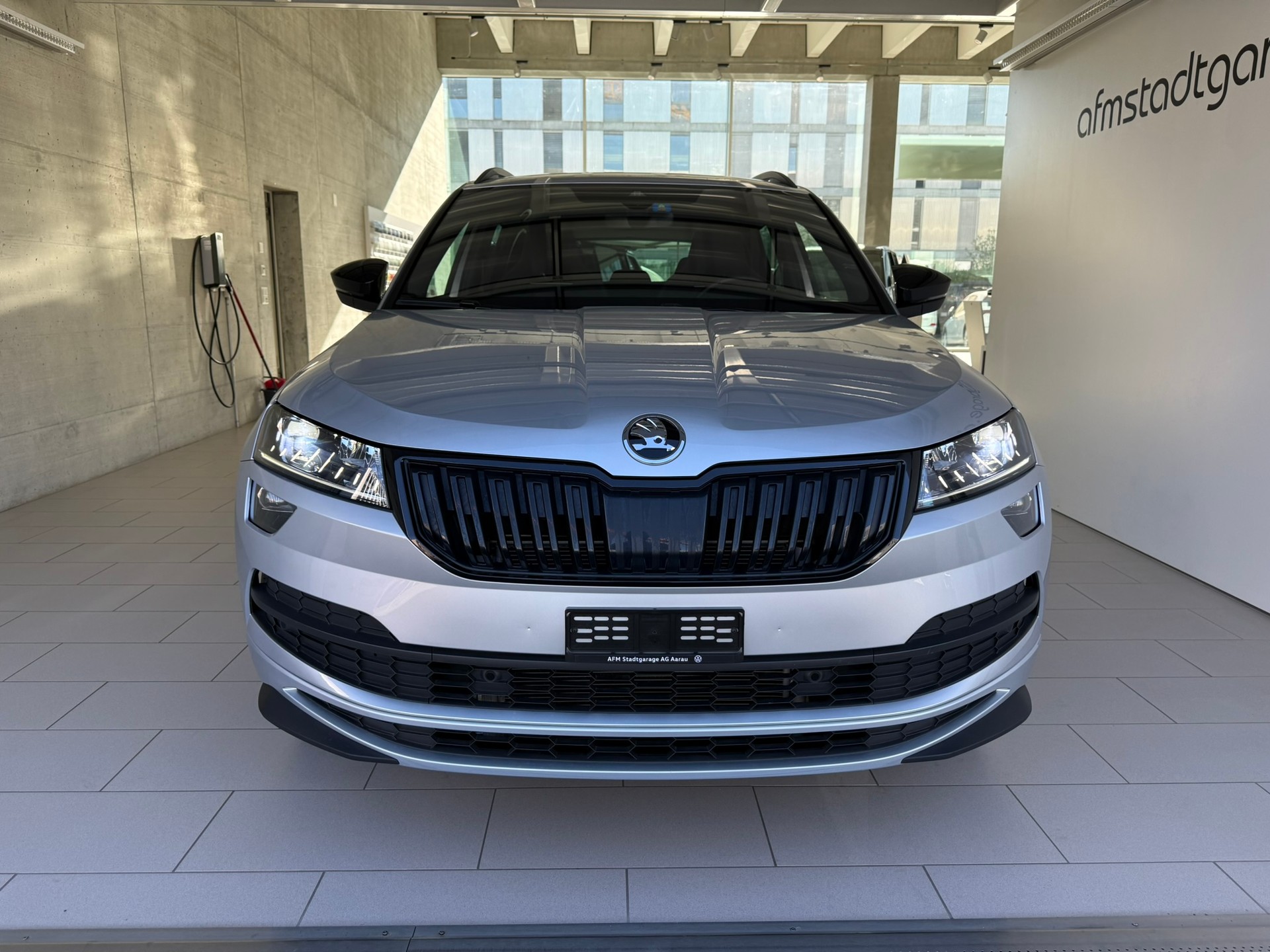 SKODA Karoq 2.0 TSI SportLine 4x4 DSG-image-1