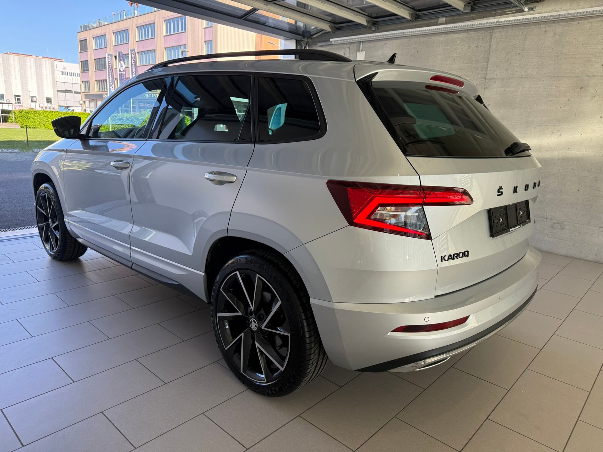 SKODA Karoq 2.0 TSI SportLine 4x4 DSG-image-3