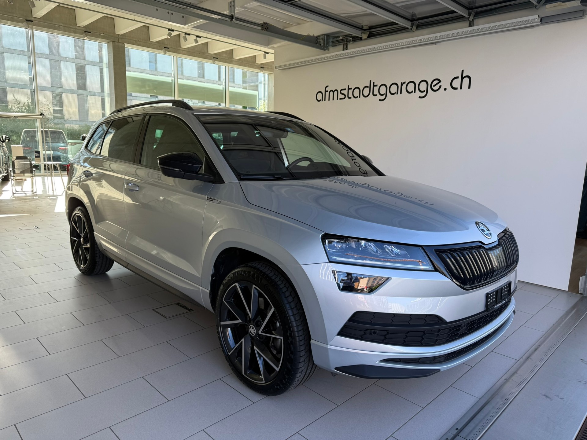 SKODA Karoq 2.0 TSI SportLine 4x4 DSG-image-0
