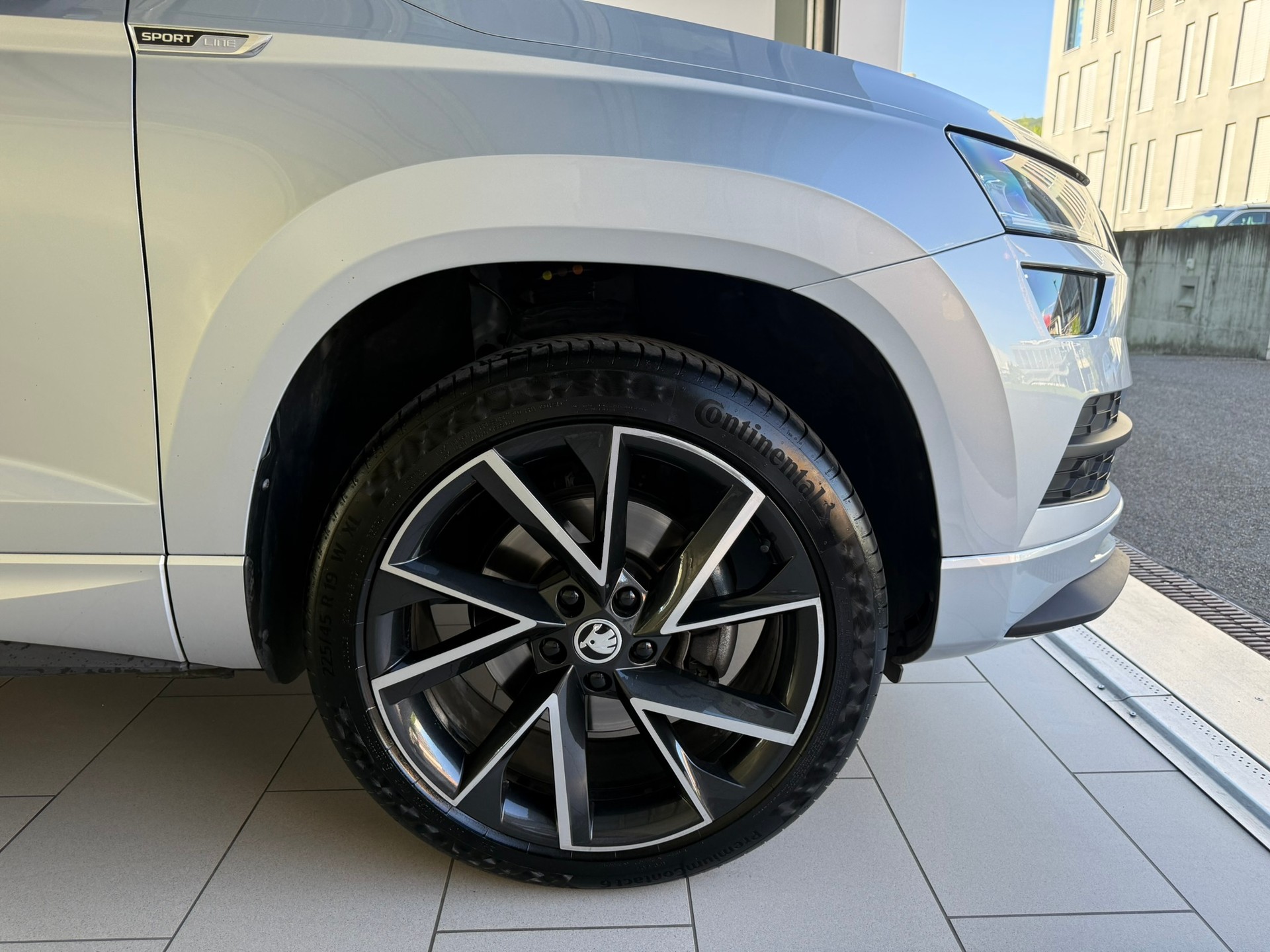 SKODA Karoq 2.0 TSI SportLine 4x4 DSG-image-12