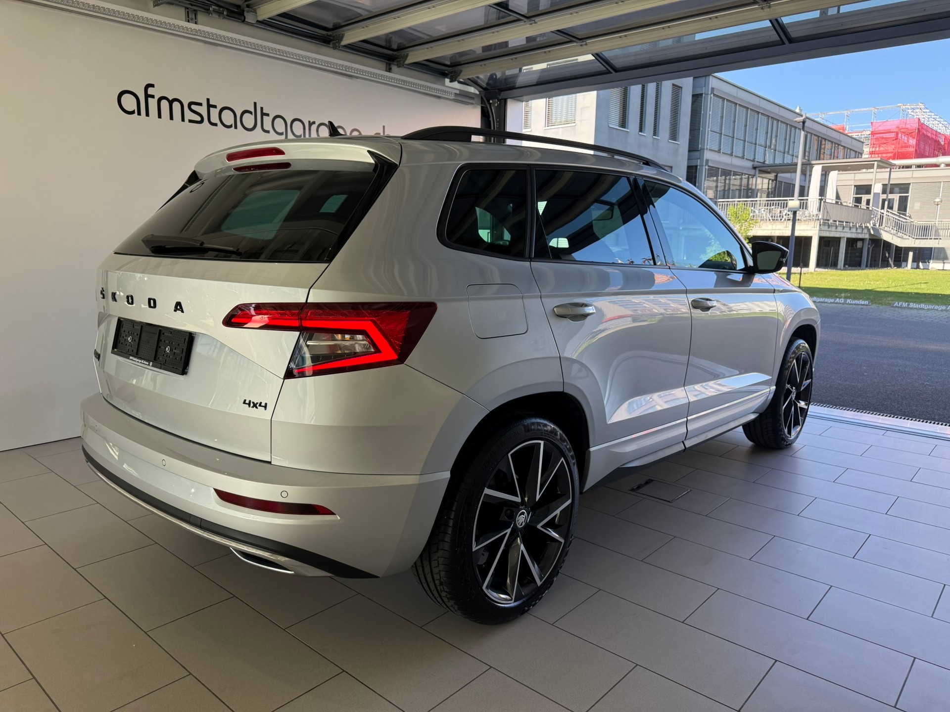 SKODA Karoq 2.0 TSI SportLine 4x4 DSG-image-5
