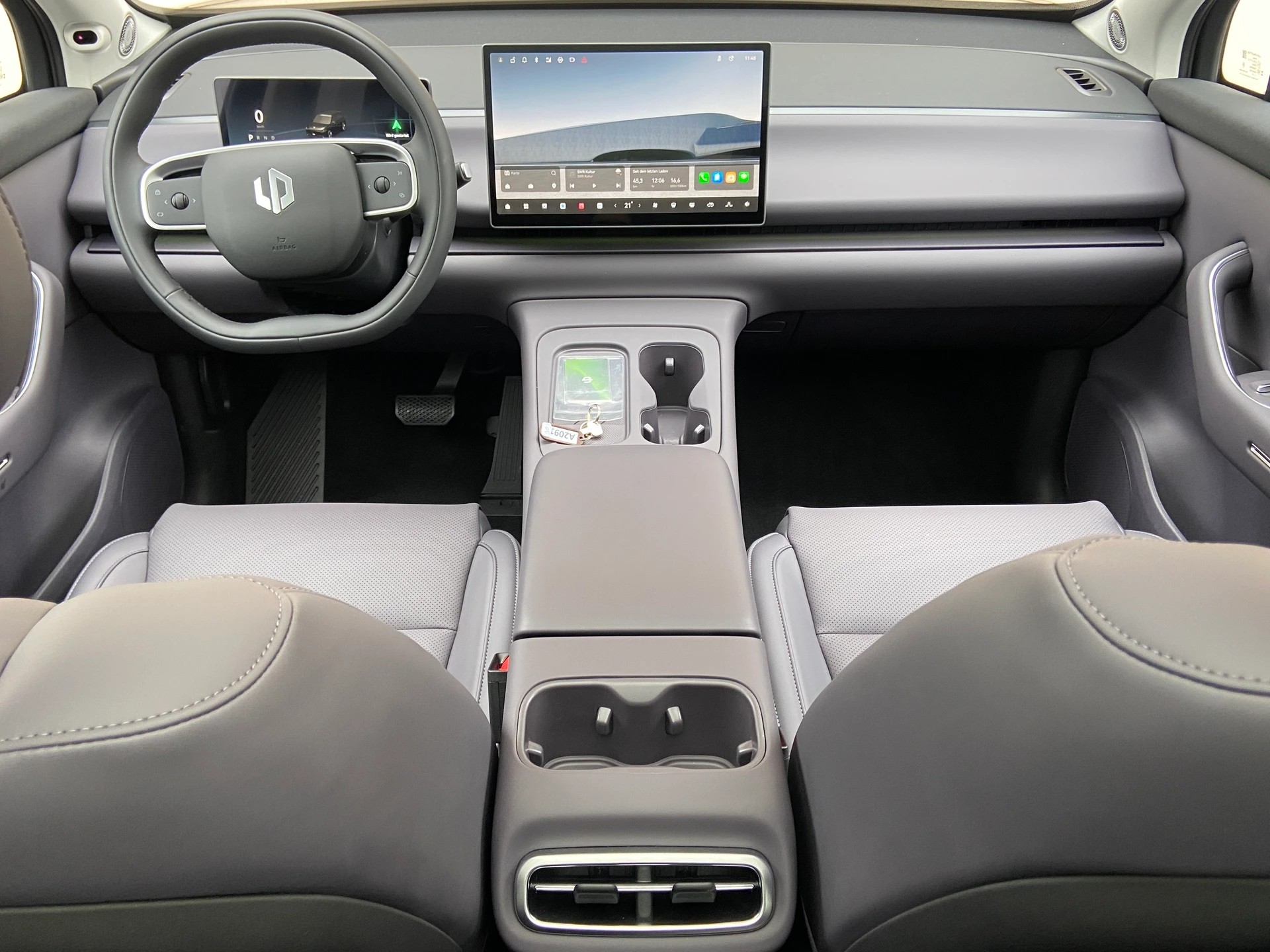 LEAPMOTOR C10 REEV Hybrid Design-image-4
